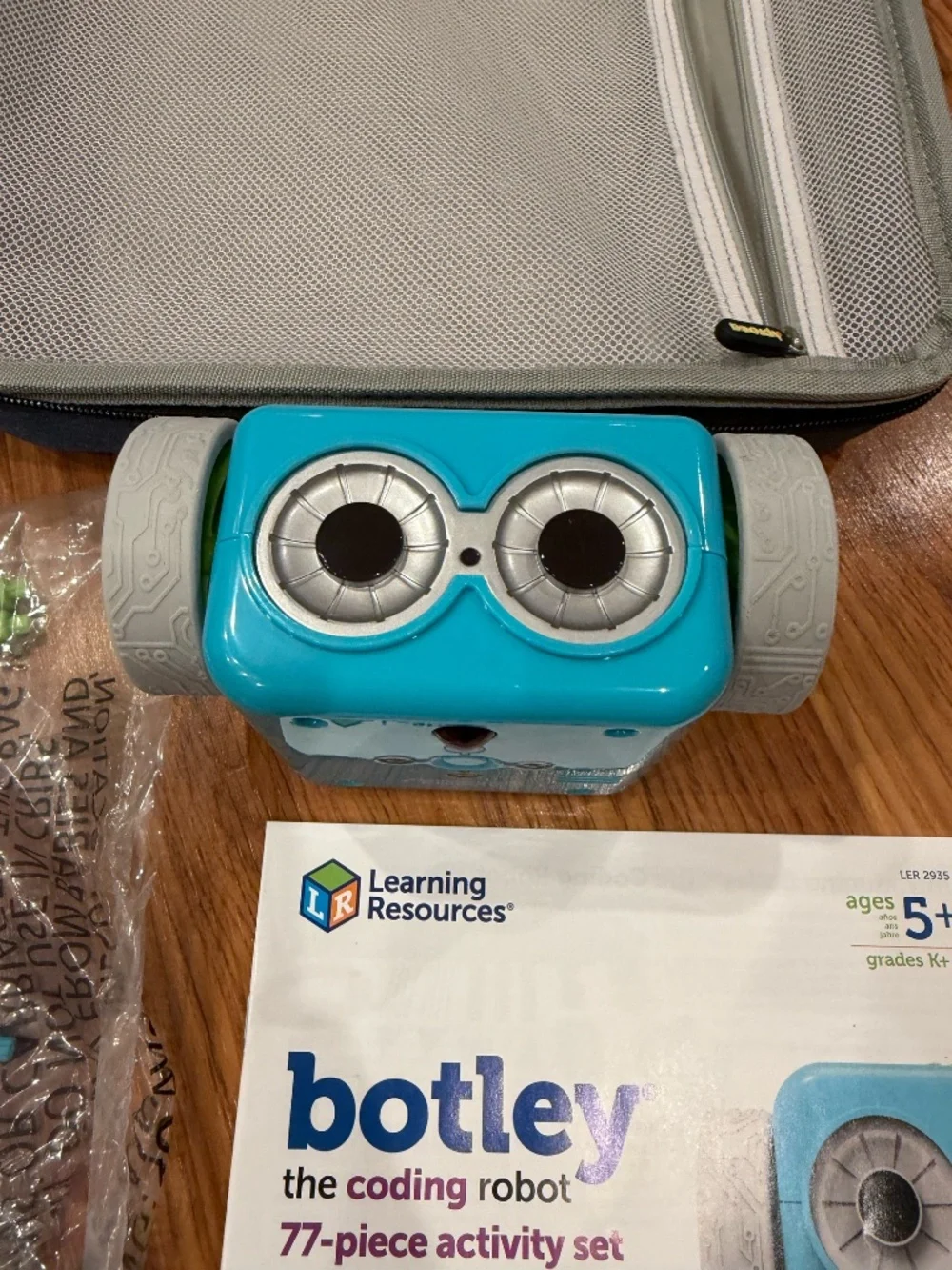 Botley Coding Robot 77 piece Activity Se - NWOT - comes with handy carrying case